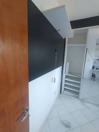 VENDO CASA 2/4 EM RUA PUBLICA CENTRO-LAURO DE FREITAS