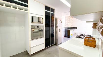 ALUGUEL CASA 4/4 CONDOMÍNIO BURAQUINHO -LAURO DE FREITAS