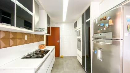 ALUGUEL CASA 4/4 CONDOMÍNIO BURAQUINHO -LAURO DE FREITAS