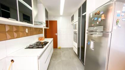 ALUGUEL CASA 4/4 CONDOMÍNIO BURAQUINHO -LAURO DE FREITAS