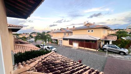 ALUGO CASA 3/4 VOGVILLE - JOCKEY CLUBE -LAURO DE FREITAS