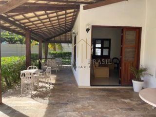 Excelente Casa com Piscina, 4 Quartos e Jardim em Vilas do Atlântico