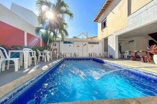 EXCELENTE CASA com 6 quartos a 60 metros da Praia de Vilas do Atlântico