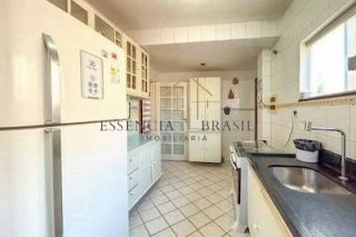 EXCELENTE CASA com 6 quartos a 60 metros da Praia de Vilas do Atlântico