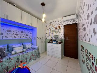 EXCELENTE CASA DUPLEX com 4 Suítes em Stella Maris, a 100 metros da Praia do Flamengo