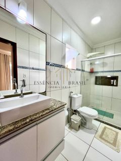 EXCELENTE CASA DUPLEX com 4 Suítes em Stella Maris, a 100 metros da Praia do Flamengo