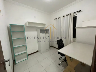 EXCELENTE CASA DUPLEX mobiliada a 800 metros da Praia de Ipitanga