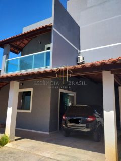 TRIPLEX EM RUA PÚBLICA 3/4 ABRANTES