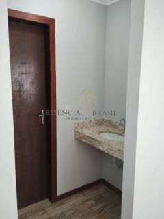 TRIPLEX EM RUA PÚBLICA 3/4 ABRANTES