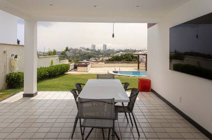 Vendo Linda Casa de 4/4 em Piatã