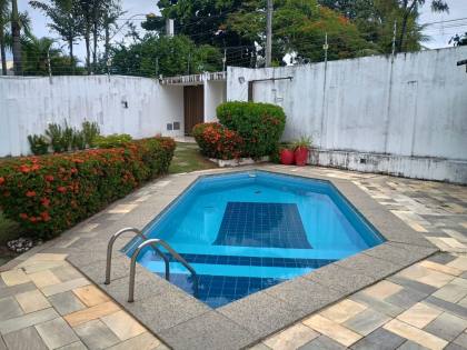 Vendo casa 4 Suítes em Villas do Atlântico