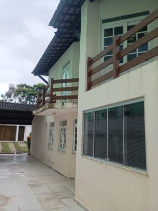 Vendo casa 4 Suítes em Villas do Atlântico