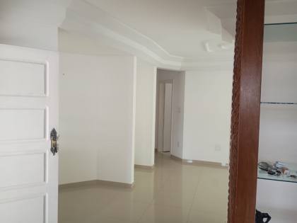 Vendo casa 4 Suítes em Villas do Atlântico