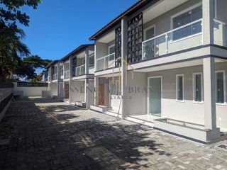 EXCELENTE CASA DUPLEX com 3 suítes em Condomínio a 200 metros da Praia de Ipitanga