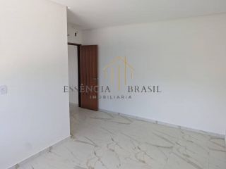 EXCELENTE CASA DUPLEX com 3 suítes em Condomínio a 200 metros da Praia de Ipitanga