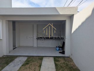 EXCELENTE CASA DUPLEX com 3 suítes em Condomínio a 200 metros da Praia de Ipitanga