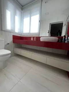 Estilo e muita Sofisticação, a localização e privilegiada próximo da paralela.