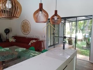 Casa a venda em Guarajuba