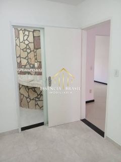 Casa térrea, Ampla e arejada, totalmente reformada, em travessa da Av.  principal em Stella Maris