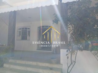 Casa térrea, Ampla e arejada, totalmente reformada, em travessa da Av.  principal em Stella Maris