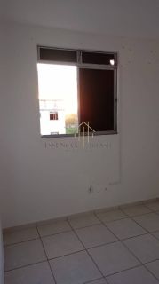 Apartamento à Venda com 2 quartos no bairro Caji em Lauro De Freitas