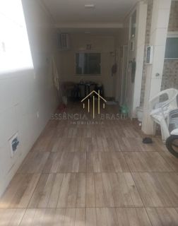 Excelente casa duplex à venda: clara, ventilada e nascente, localizada a apenas 150 metros da orla!