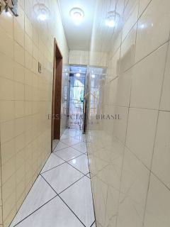 OPORTUNIDADE! VENDO casa térrea ampla com 3/4, 1 suíte, 2 vagas de garagem e área externa no fundo