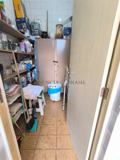 OPORTUNIDADE! VENDO casa térrea ampla com 3/4, 1 suíte, 2 vagas de garagem e área externa no fundo
