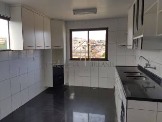 ALUGUEL casa ampla 1 andar 3 quartos com 3 suítes, varanda, garagem condomínio portaria 24h