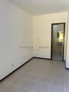 Lindo apartamento 2/4 com suíte, varanda, cozinha americana e área de serviço condomínio fechado em Praia do Flamengo
