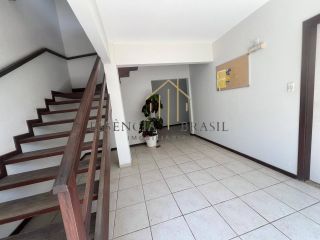 Lindo apartamento 2/4 com suíte, varanda, cozinha americana e área de serviço condomínio fechado em Praia do Flamengo