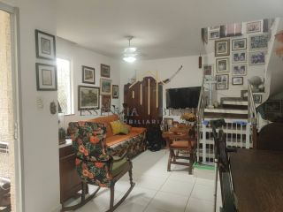 CASA CONDOMINIO 4/4 ABRANTES