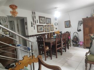 CASA CONDOMINIO 4/4 ABRANTES