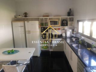Casa Ampla e Sofisticada em Ipitanga – a apenas 300m da Praia de Vilas do Atlântico!