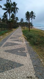 Casa Ampla e Sofisticada em Ipitanga – a apenas 300m da Praia de Vilas do Atlântico!
