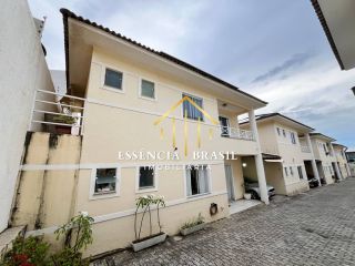 Casa Duplex à Venda em Praia do Flamengo – 100m da Praia