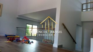 Casa Alto Padrão em Condomínio Fechado –