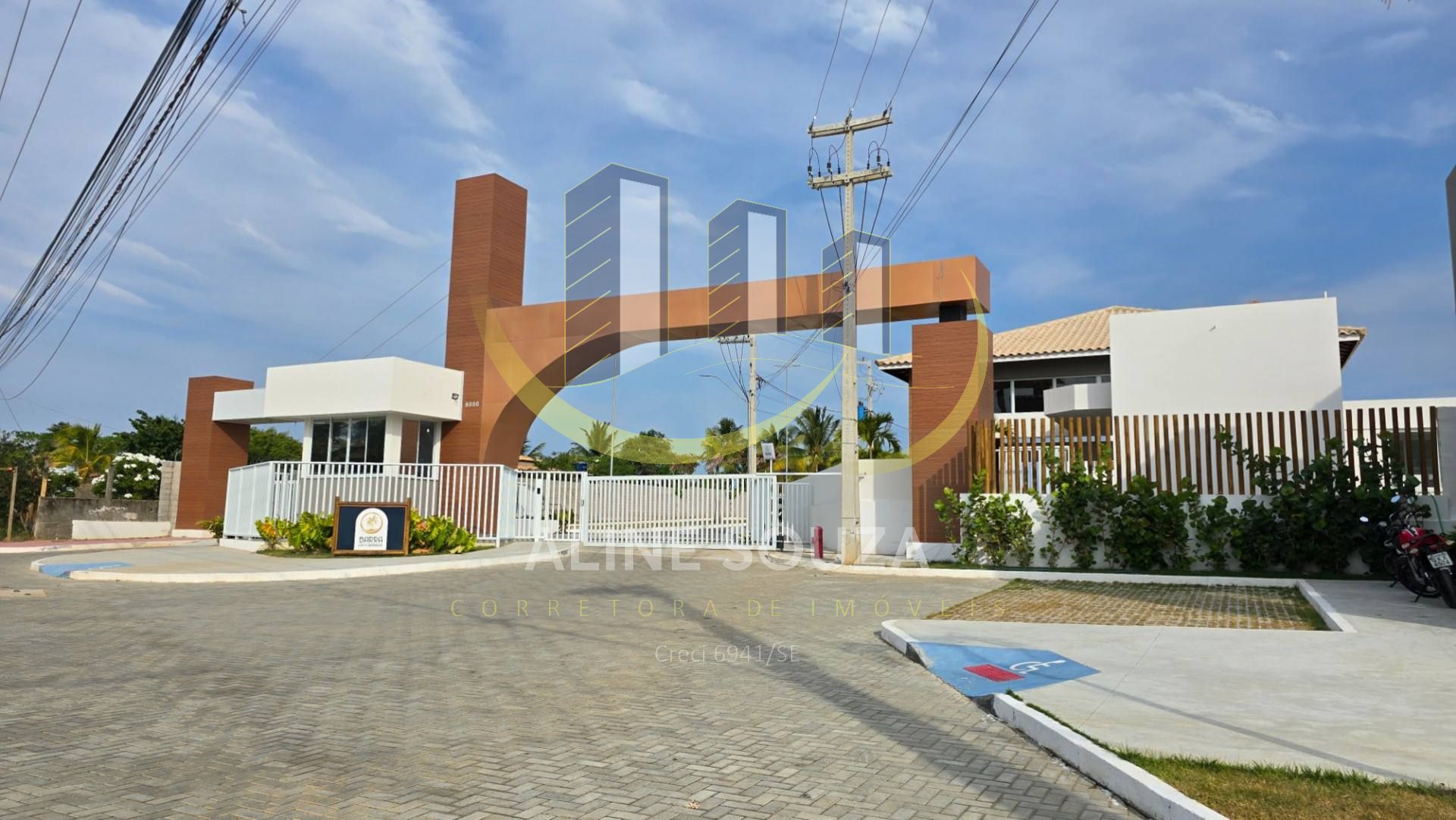 CASA 2/4 NO COND. BARRA LOFT & RESIDENCE/ BARRA DOS COQUEIROS