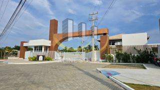 CASA 2/4 NO COND. BARRA LOFT & RESIDENCE/ BARRA DOS COQUEIROS