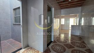 CASA 2/4 NO BAIRRO INDUSTRIAL RECÉM REFORMADA