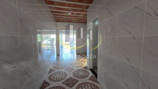 CASA 2/4 NO BAIRRO INDUSTRIAL RECÉM REFORMADA