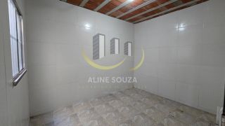 CASA 2/4 NO BAIRRO INDUSTRIAL RECÉM REFORMADA