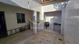 CASA 2/4 NO BAIRRO INDUSTRIAL RECÉM REFORMADA