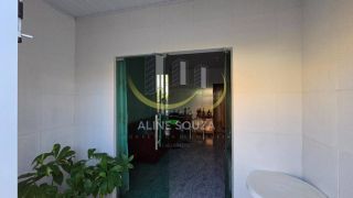 CASA COM 2/4 NO BAIRRO INDUSTRIAL