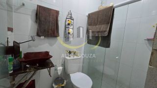 CASA COM 2/4 NO BAIRRO INDUSTRIAL