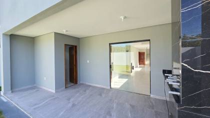 Sobrado no Cond. Residencial Sol e Praia/ Barra dos Coqueiros - SE