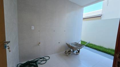 Sobrado no Cond. Residencial Sol e Praia/ Barra dos Coqueiros - SE