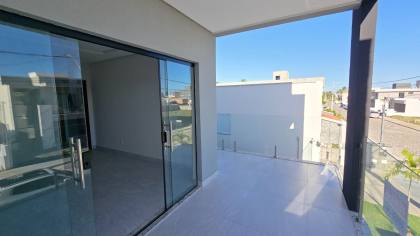 Sobrado no Cond. Residencial Sol e Praia/ Barra dos Coqueiros - SE