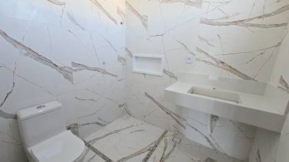 Sobrado no Cond. Residencial Sol e Praia/ Barra dos Coqueiros - SE