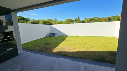 Sobrado no Cond. Residencial Sol e Praia/ Barra dos Coqueiros - SE